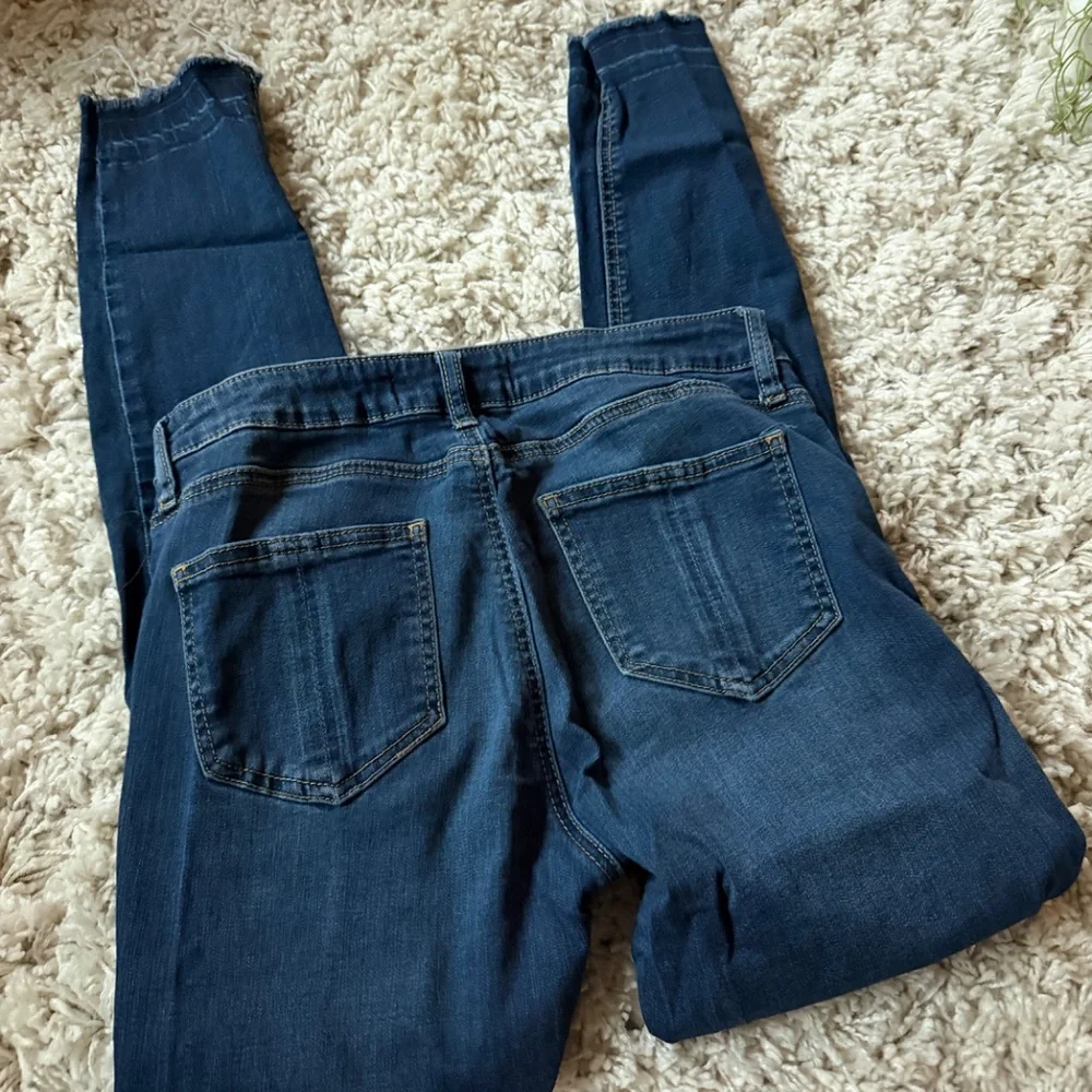 Prosperity dark wash super cute fringe Women's Classic Blue Skinny Jeans out in - Picture 5 of 6
